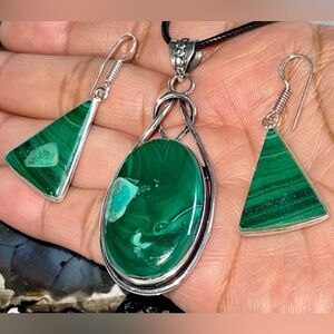 Malachite Pendant & Earrings Set